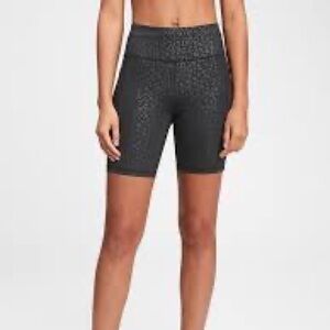 GapFit High Rise 7" Blackout Biker Shorts Black Leopard Cheetah Animal Small